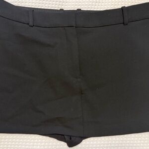 Aritzia - Babaton Chisel Micro Skort - (Re)ssential